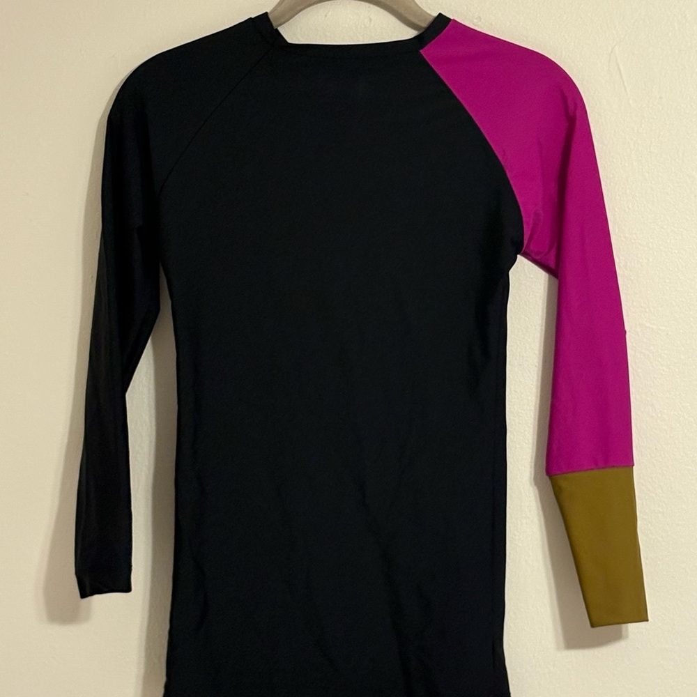 Seea Women's Long Sleeve Swim Tee - Black, Pink, and Brown